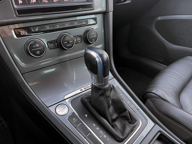 2015 VOLKSWAGEN GOLF - 20
