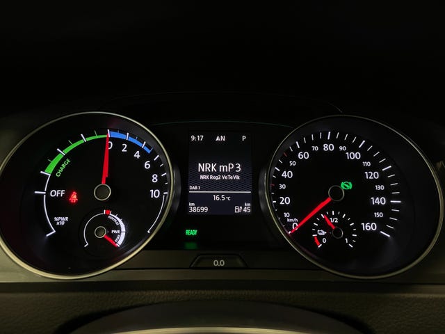 2015 VOLKSWAGEN GOLF - 32