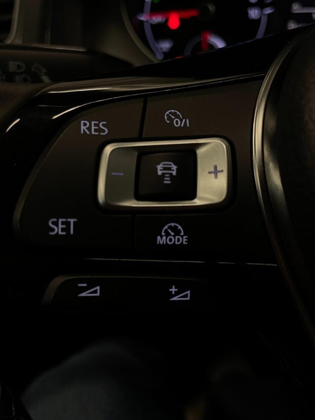 2015 VOLKSWAGEN GOLF - 29