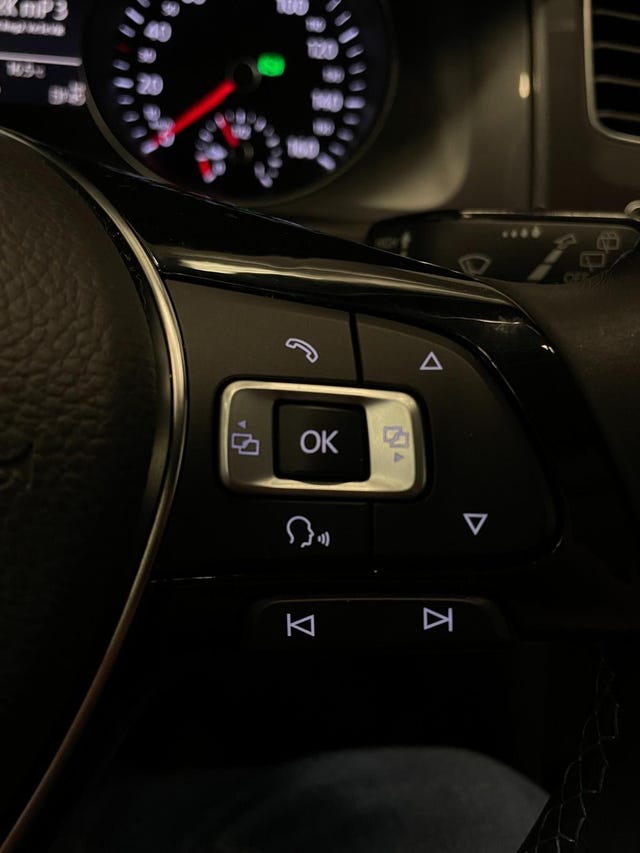 2015 VOLKSWAGEN GOLF - 30