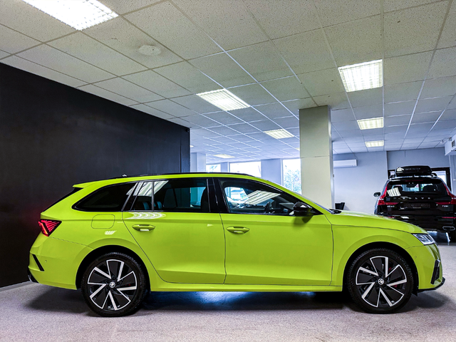 2022 SKODA OCTAVIA RS - 14