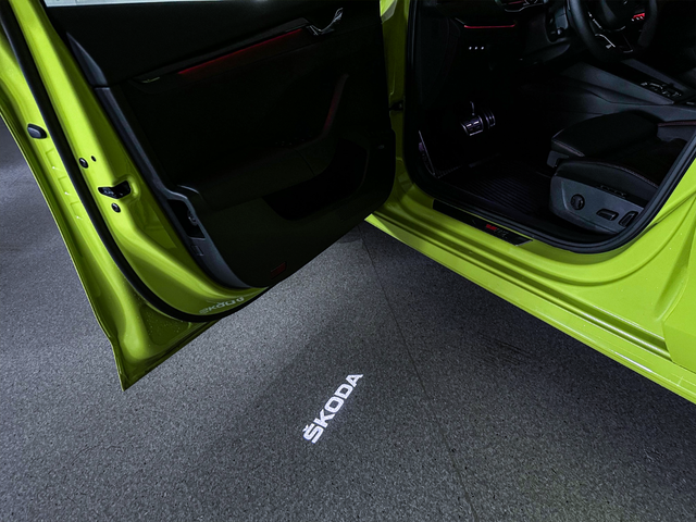 2022 SKODA OCTAVIA RS - 8