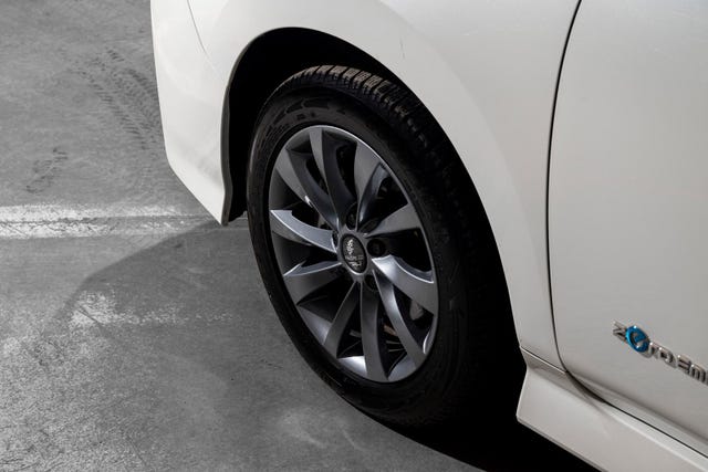 2019 NISSAN LEAF - 8