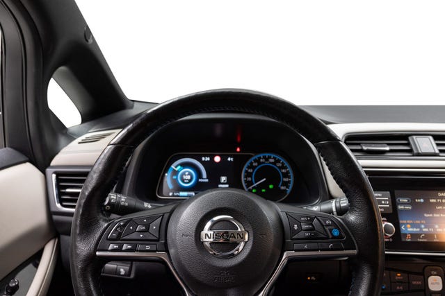 2019 NISSAN LEAF - 12
