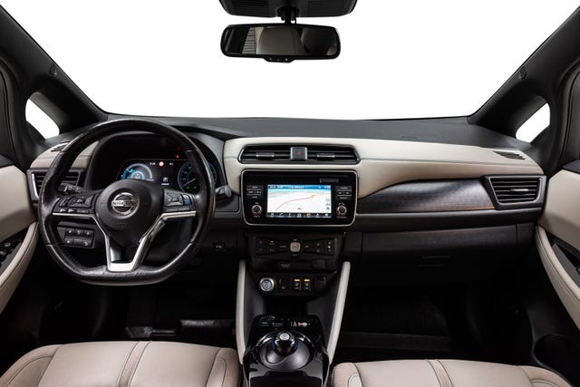 2019 NISSAN LEAF - 11