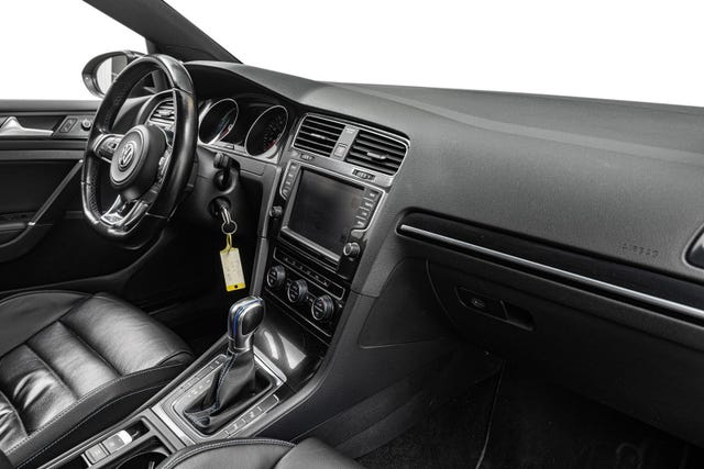 2015 VOLKSWAGEN GOLF - 15