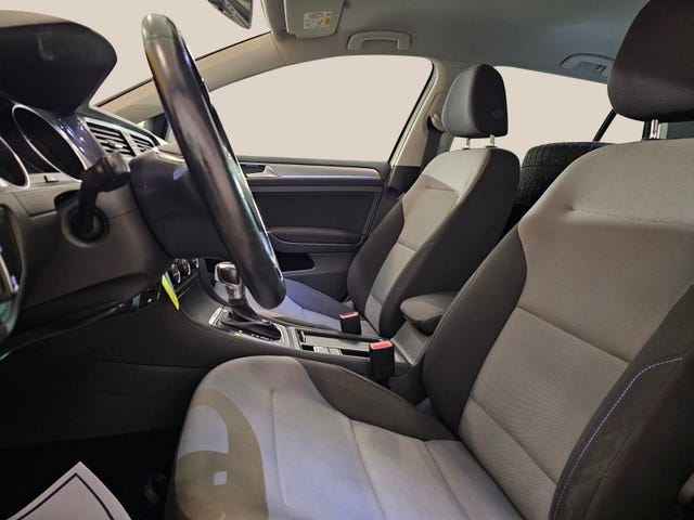 2015 VOLKSWAGEN GOLF - 9