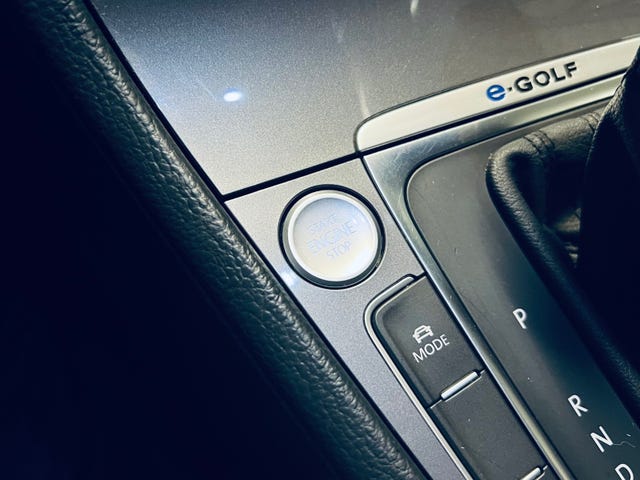 2015 VOLKSWAGEN GOLF - 11