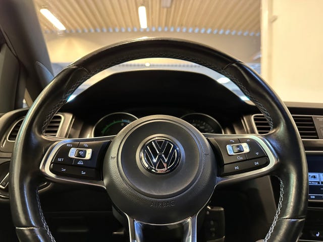 2015 VOLKSWAGEN GOLF - 7