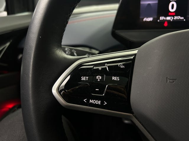 2022 VOLKSWAGEN ID.4 GTX - 26