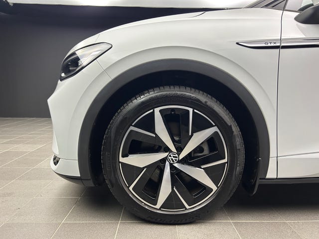 2022 VOLKSWAGEN ID.4 GTX - 8