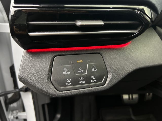 2022 VOLKSWAGEN ID.4 GTX - 24