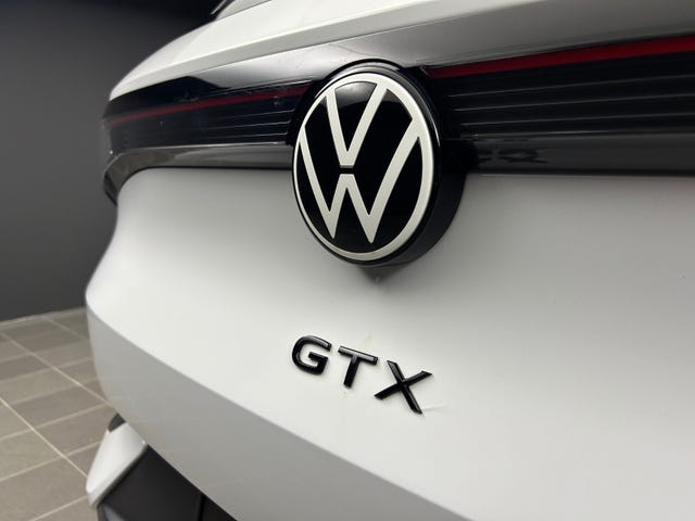 2022 VOLKSWAGEN ID.4 GTX - 13