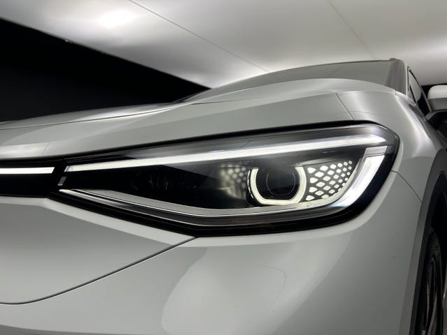 2022 VOLKSWAGEN ID.4 GTX - 9