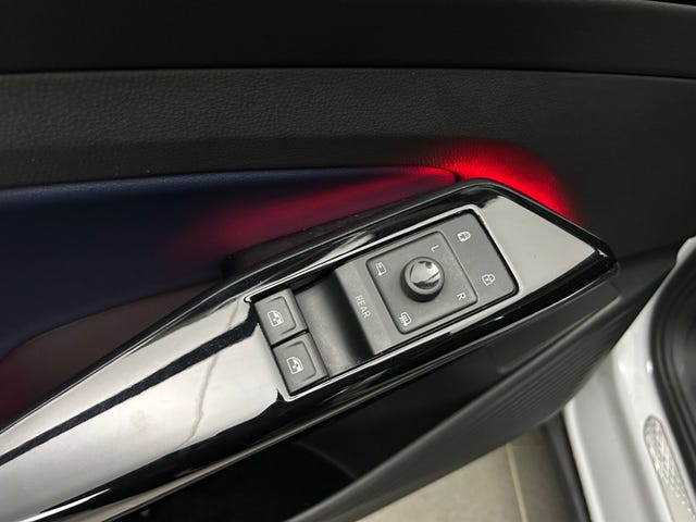 2022 VOLKSWAGEN ID.4 GTX - 22