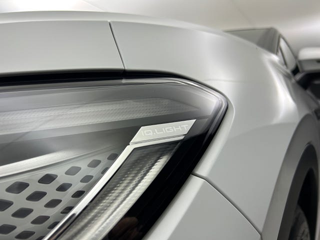 2022 VOLKSWAGEN ID.4 GTX - 10