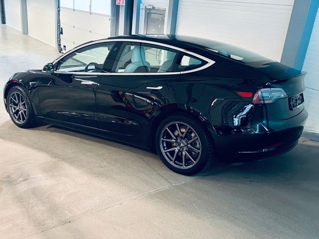 5YJ3E7EB4KF215953 2019 TESLA MODEL 3-5