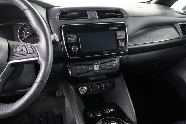 2019 NISSAN LEAF - 39