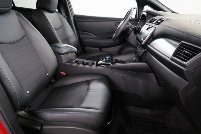 2019 NISSAN LEAF - 35