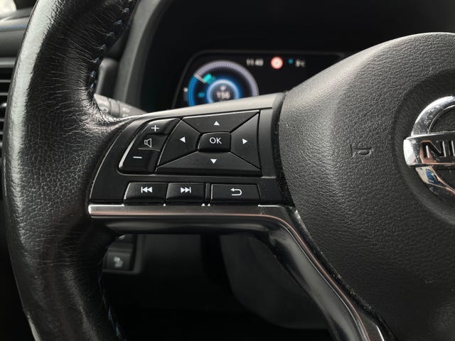 2019 NISSAN LEAF - 11