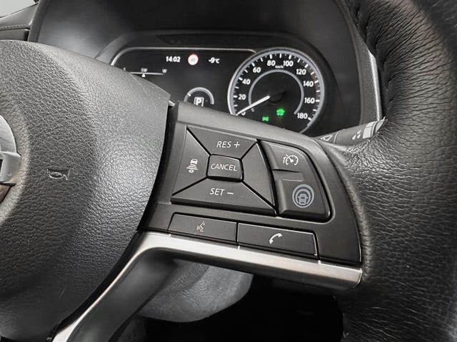 2019 NISSAN LEAF - 33