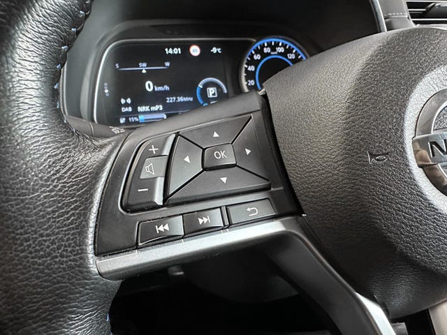 2019 NISSAN LEAF - 32