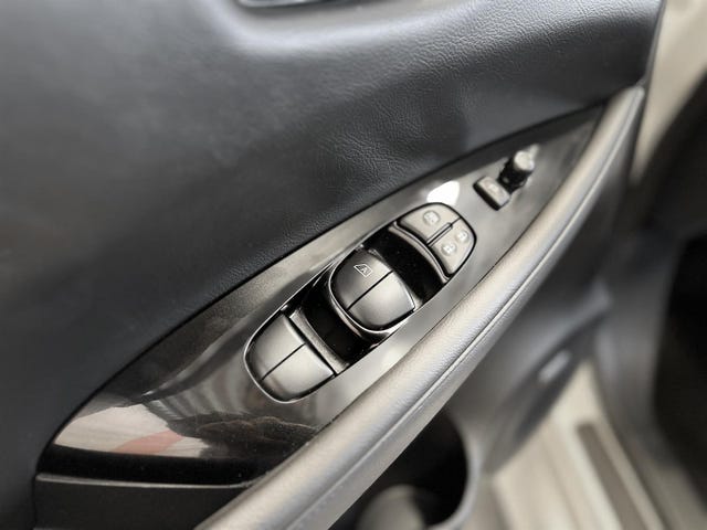 2019 NISSAN LEAF - 21