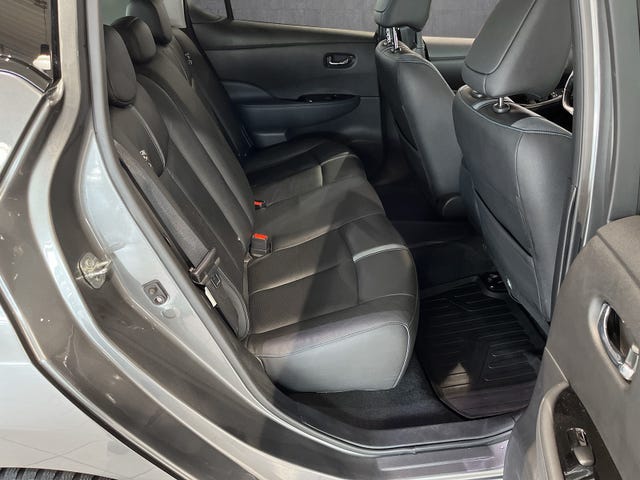 2019 NISSAN LEAF - 16