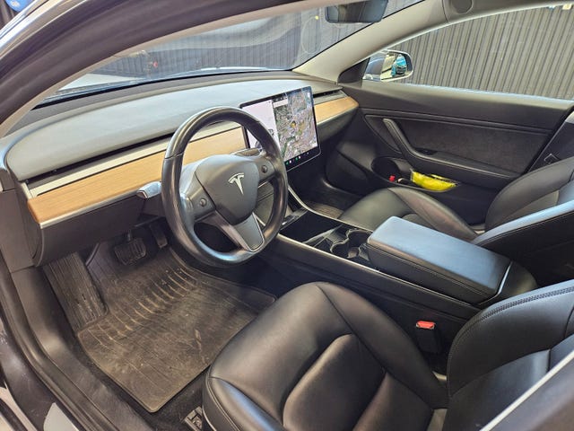 2019 TESLA MODEL 3 - 11
