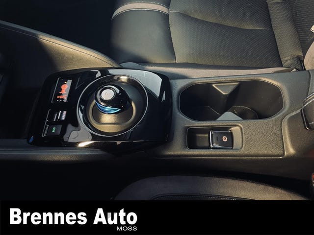 2019 NISSAN LEAF - 24