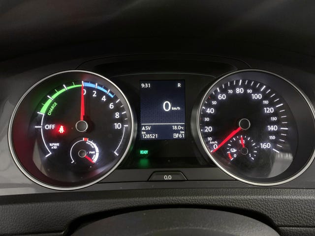 2015 VOLKSWAGEN GOLF - 9