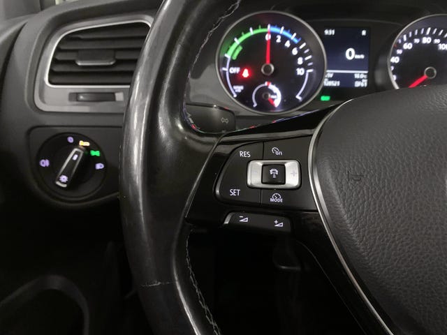 2015 VOLKSWAGEN GOLF - 10