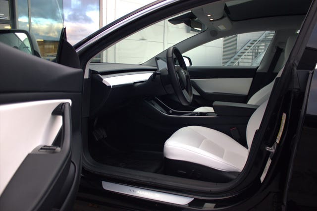 2019 TESLA MODEL 3 - 14