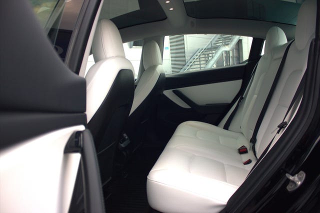 2019 TESLA MODEL 3 - 16
