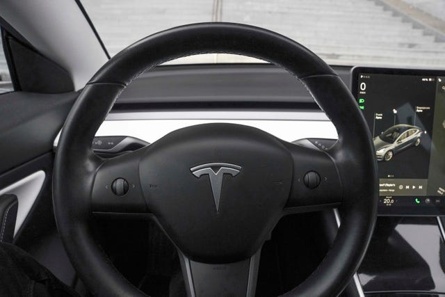 2019 TESLA MODEL 3 - 10