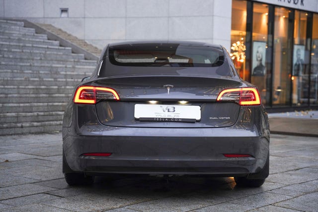 2019 TESLA MODEL 3 - 8