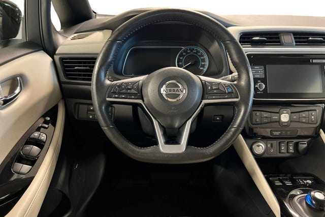 2019 NISSAN LEAF - 12