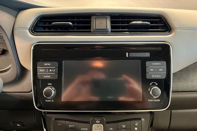 2019 NISSAN LEAF - 15