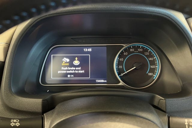 2019 NISSAN LEAF - 16