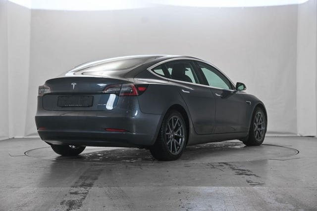 5YJ3E7EB2KF220164 2019 TESLA MODEL 3-5