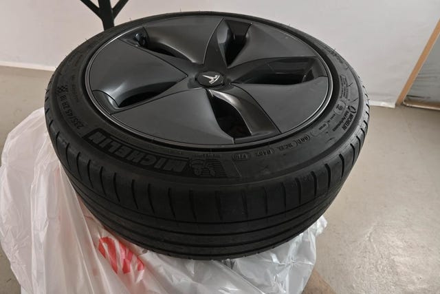 2019 TESLA MODEL 3 - 35