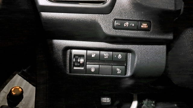 2019 NISSAN LEAF - 23