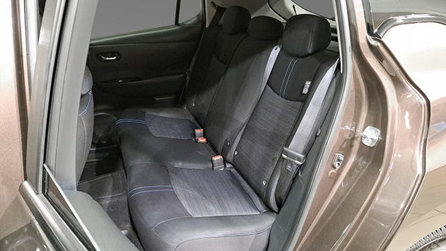 2019 NISSAN LEAF - 12