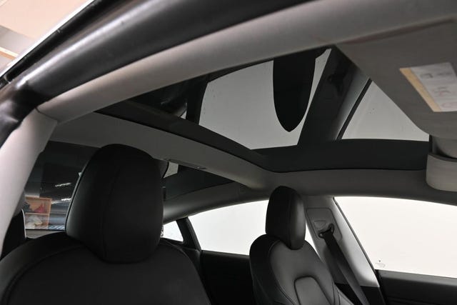 2019 TESLA MODEL 3 - 28