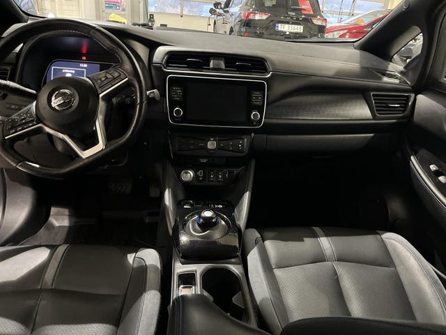 2019 NISSAN LEAF - 8
