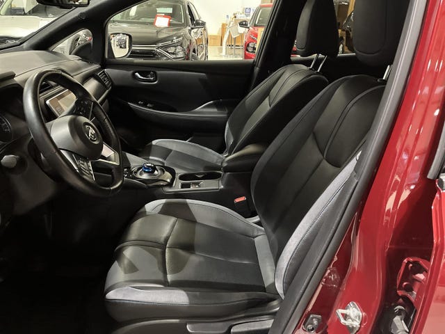 2019 NISSAN LEAF - 7