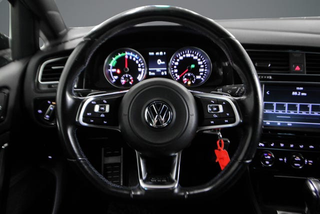 2015 VOLKSWAGEN GOLF - 14