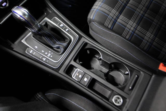 2015 VOLKSWAGEN GOLF - 18