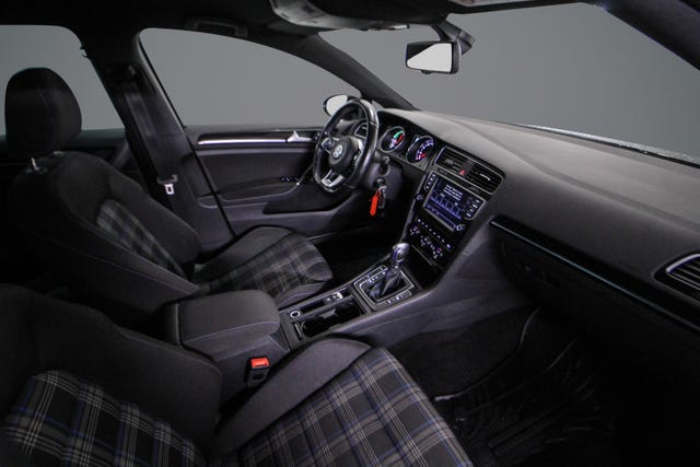 2015 VOLKSWAGEN GOLF - 10