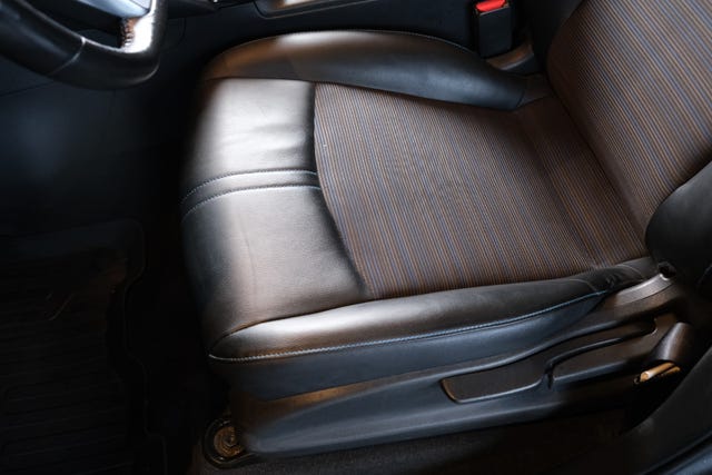 2019 NISSAN LEAF - 10